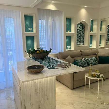 Maison Lady Claudia Luxury Lägenhet *